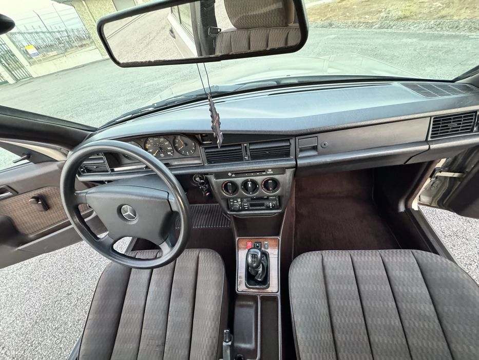 Mercedes-Benz 190D