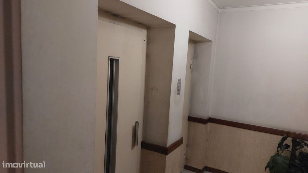 T4 com Garagem Box e Varandas | Zona Premium de Braga