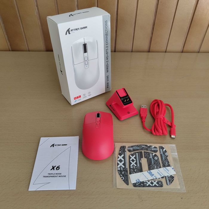 Rato Mouse Wireless Gamer 26 mil DPI Attack Shark X6 Vermelho