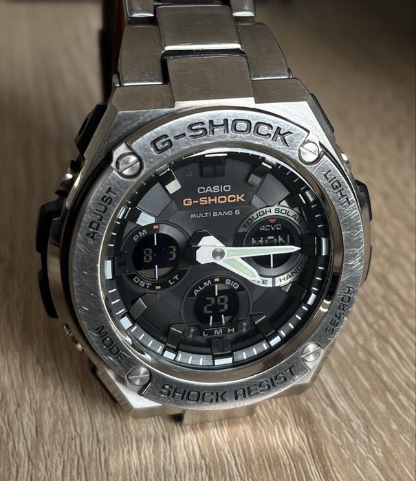 Casio g shock GST-W110D