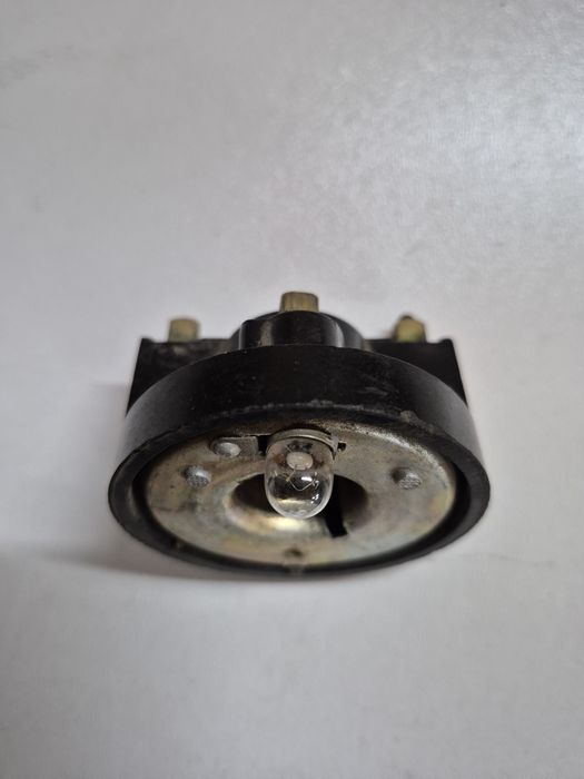 Junak M10 M07 oprawka gniazdo lampy Żarówki Zelmot