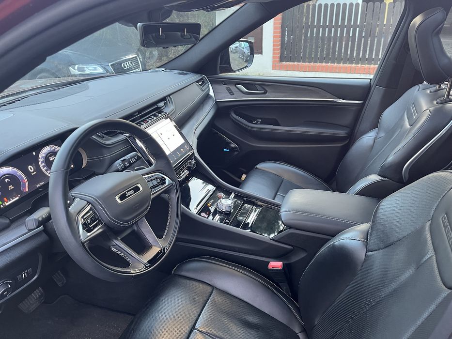Jeep Grand Cherokee WL Overland V8 5,7 HEMI 2022 67 tys km, krótki, LPG