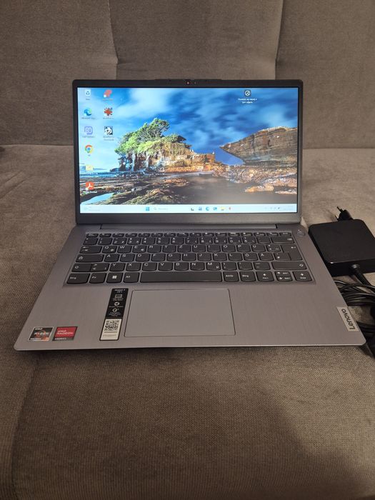 Laptop  Lenovo Ideapad 3 Slim 14ALC6 - 14cali/Ryzen 3 5300u