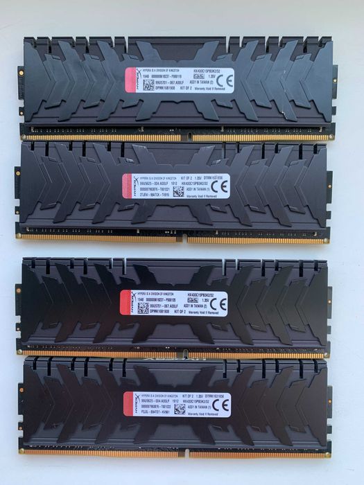 Оперативн пам'ять HyperX DDR4-3000 64GB 4x16 Predator HX430C15PB3K2/32