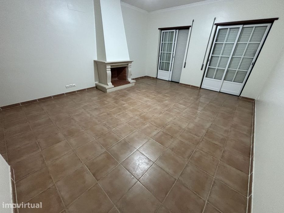 T2 Urb. Qta São Miguel  : " excelente oportunidade "