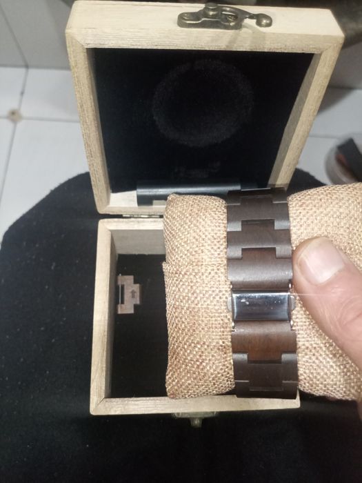 Relógio NOVO madeira