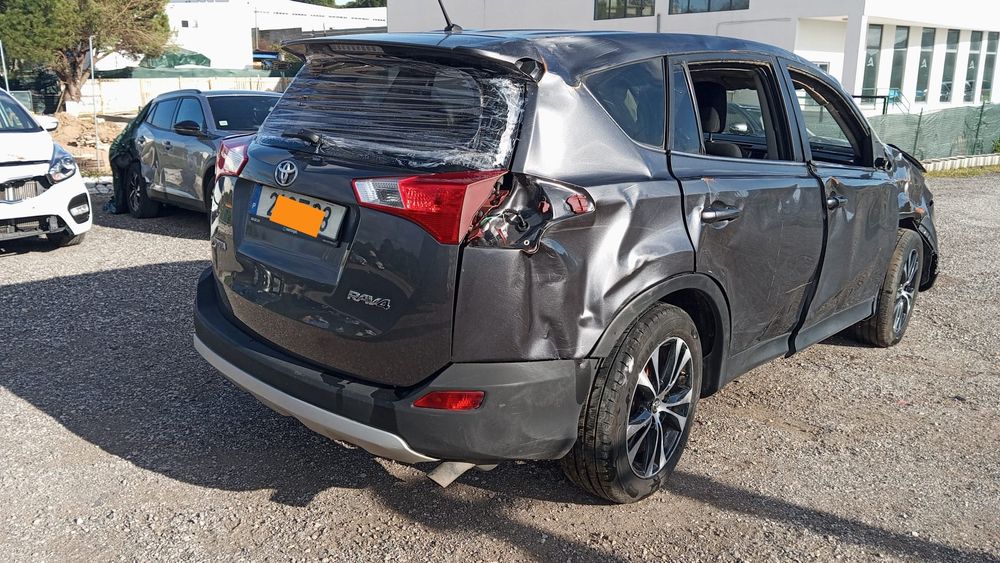 Toyota RAV-4  2015