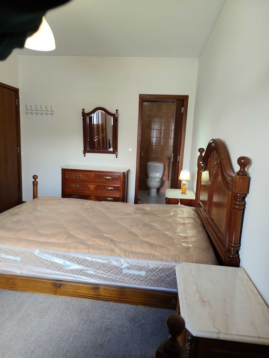 Quartos e Suite na Av. Sá Carneiro, Bragança
