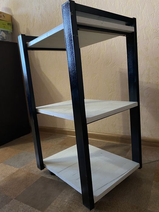 Продам етажерку