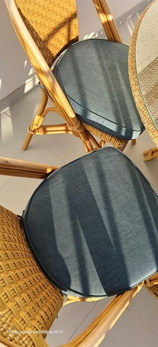 Conjunto de mesa exterior + 6 cadeiras