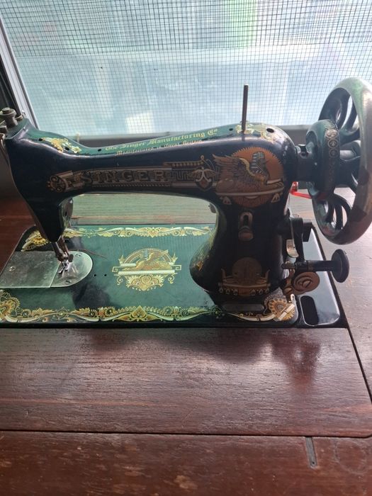 Maquina de costura singer
