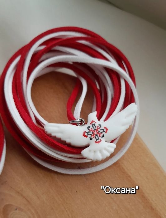Птахи-підвіски із орнаментом імені, вишиванка, закодовані імена