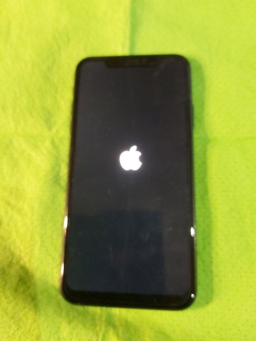 IPHONE 11 PRO MAX 512gb uszkodzony nie łapie sieci