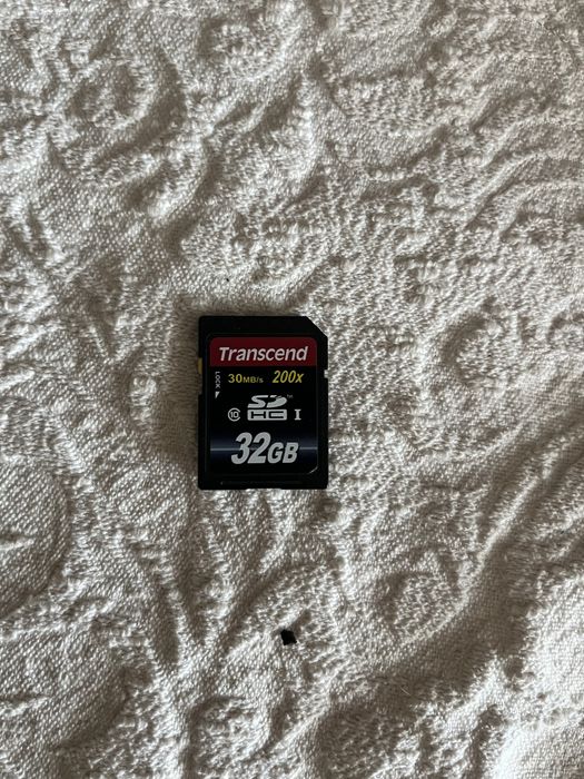 Cãmara Fujifilm X-H1+Lente fujinon XF 16-55mm f2.8 + extras