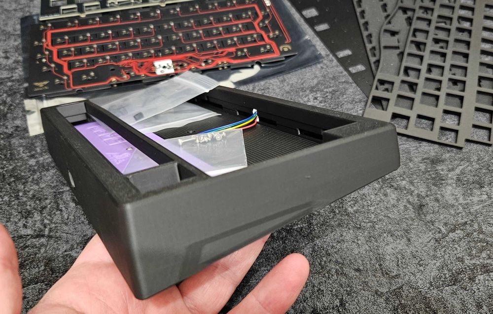 бездротова механічна кастом клавіатура Raven50