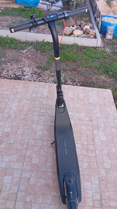 Trotinete com garantia e em bom estado