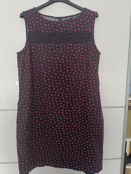 Sukienka na co dzień bez rękawów