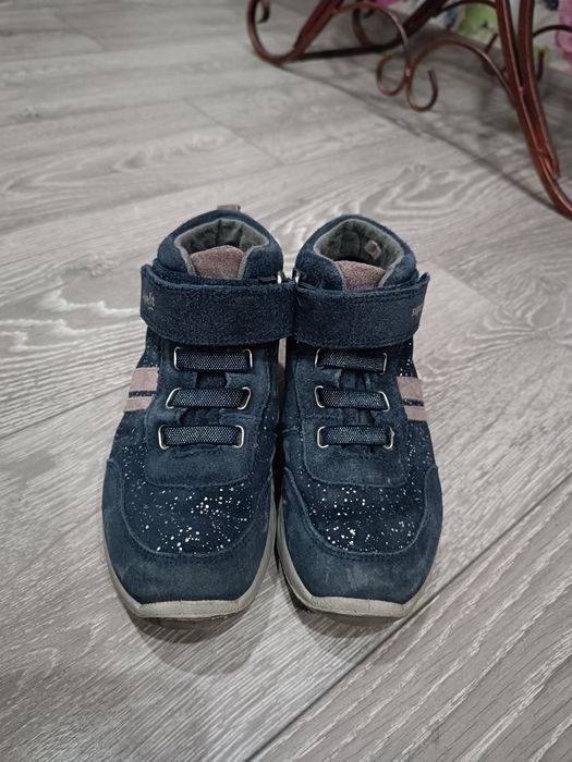 Продам демісезонні черевички (ботинки )на дівчинку фірми Superfit 29 р