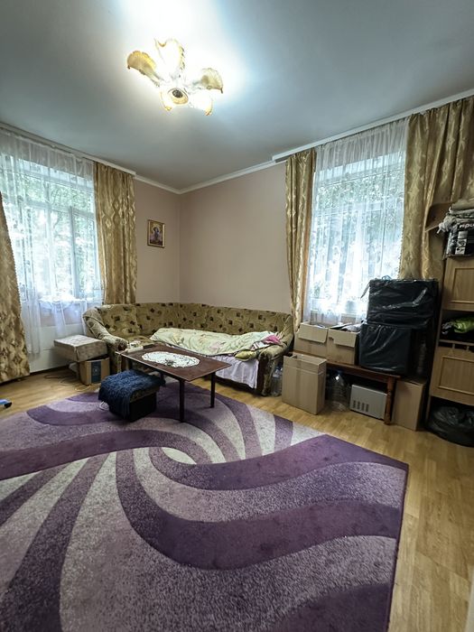 Продаж 3-кімнатної квартири у Залізничному районі м.Львова