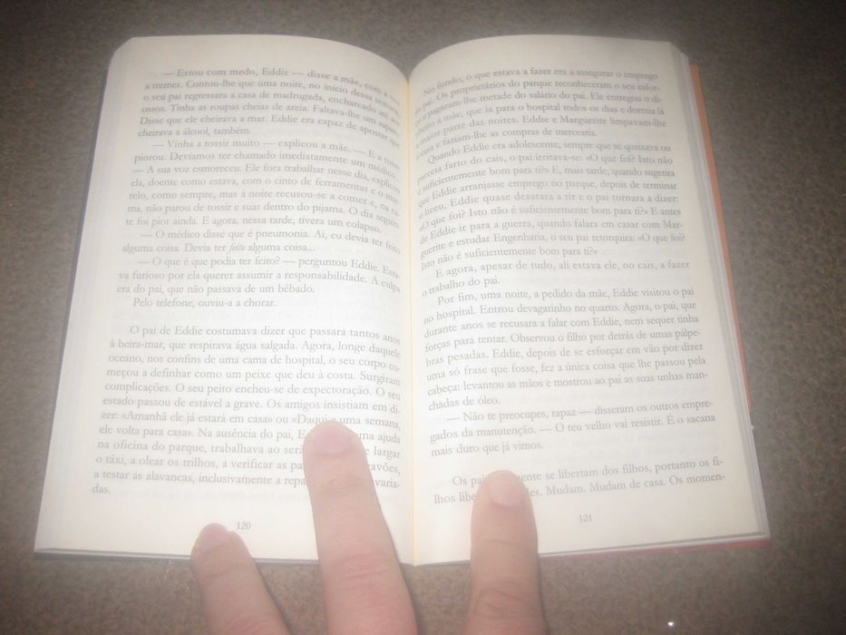 Livro "As Cinco Pessoas Que Encontramos No Céu" de Mitch Albom