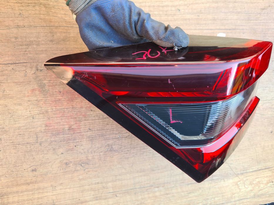 Nissan Juke II F16 lampa LED tył lewa tylna 20r