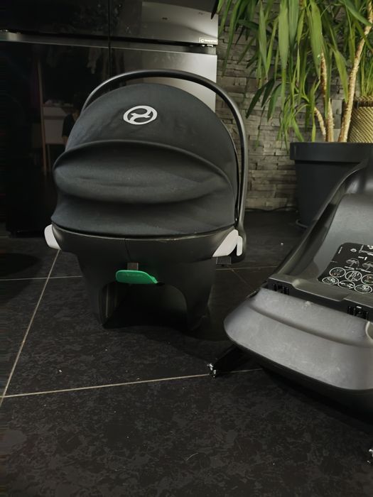 Fotelik / nosidełko z bazą ISOFIX Cybex Aton