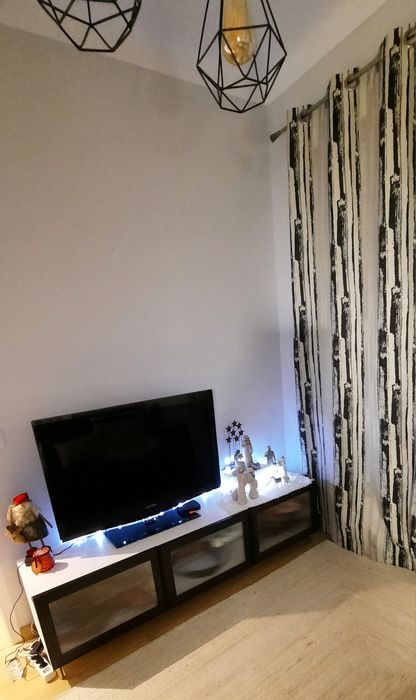 Móvel de TV  Besta, Ikea, em bom estado