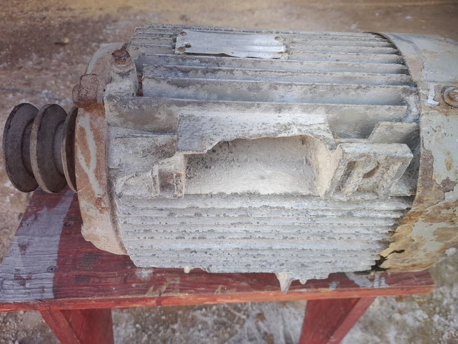 Продам електро мотори 5.5кв 1,5 кв