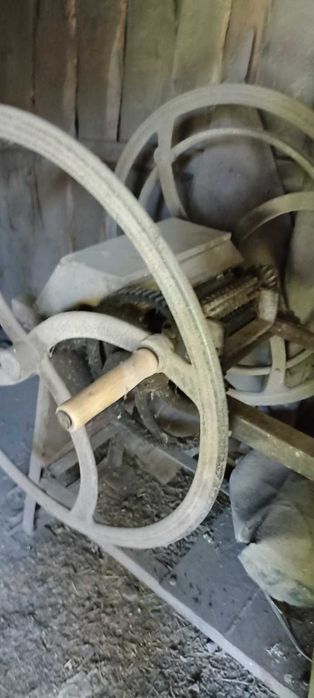 Продам січкарню з електро двигуном