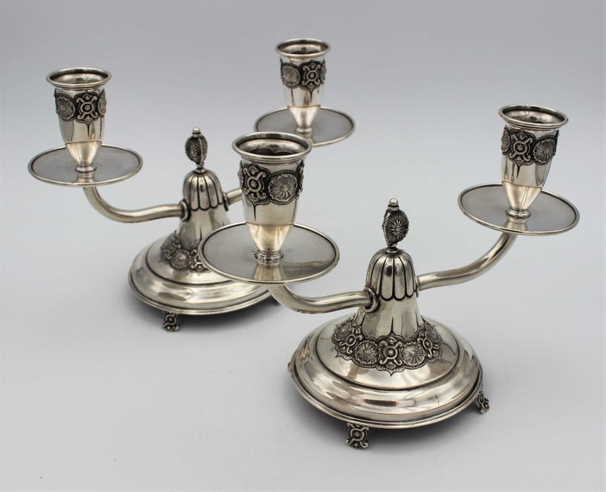 Belíssimo Par de Candelabros antigos de 5 Lumes em prata