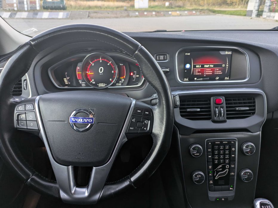 Sprzedam VOLVO V40
