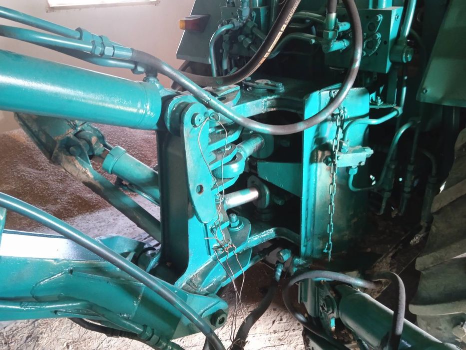 Екскаватор ЮМЗ гарний стан