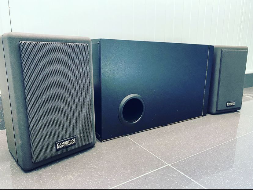 Colunas audio Cambridge Movie Works