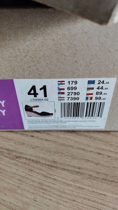 Granatowe sandały- nowe, nieużywane