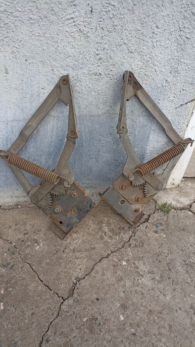Петли капота газ 53