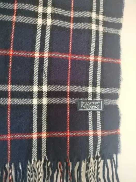 Szalik Burberry – intensywny granatowy, stan nowy bez metki