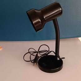 Candeeiro preto de secretária "
