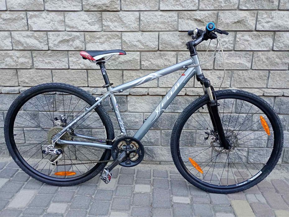 Велосипед FUJI колеса 28’рама 17’