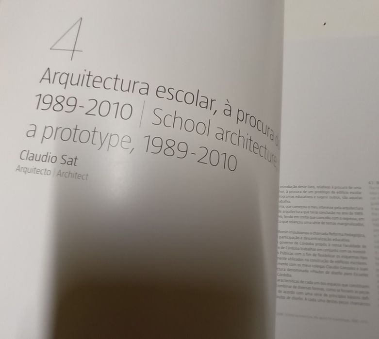 Grande Livro álbum sobre as escolas de Óbidos arquitetura