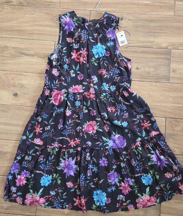 Medicine nowa z metką rozmiar M  kwiaty floral
