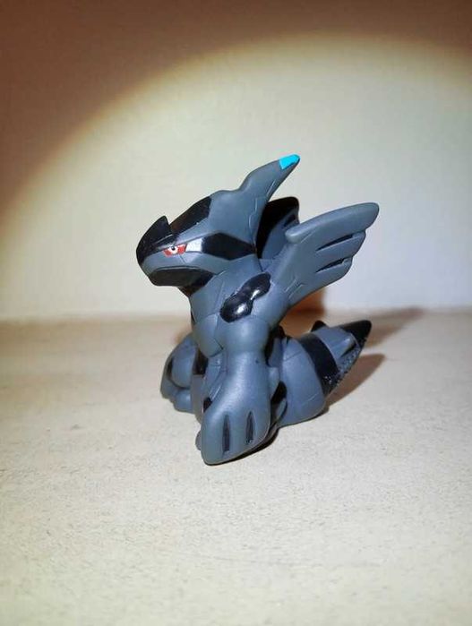 Pokémon Zekrom Figure64553233987587120
