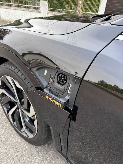 Audi etron 50 quattro Sportback Sline