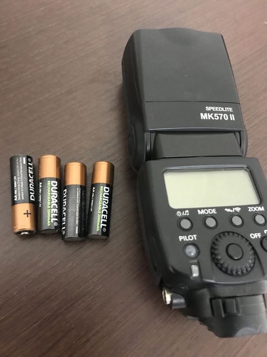 Продам спалах Meike for Canon / Nikon / Sony 570II