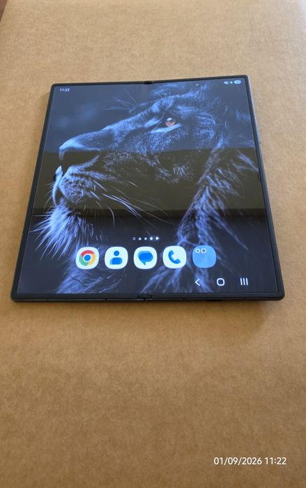 Galaxy Z Fold 7 com 512Gb, com fatura e garantia.
Vai na caixa original. 
Tem fatura e garantia da Samsung