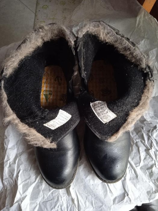Vendo botas usadas em pele Nº36