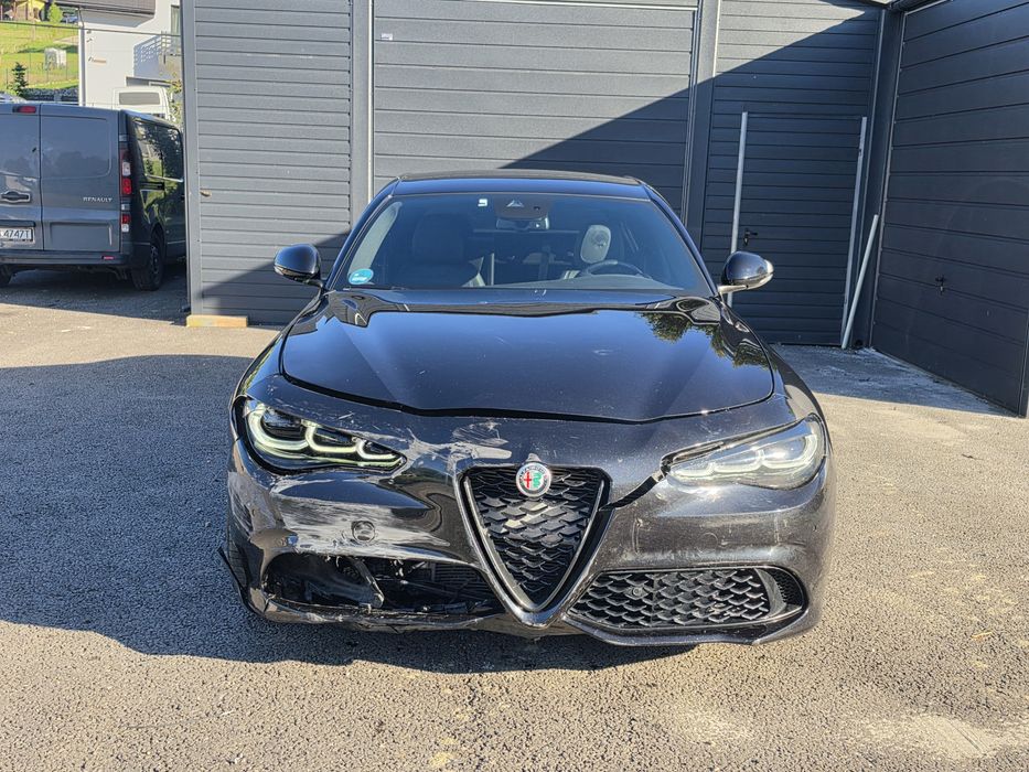 Alfa Romeo Giulia NIEMCY Europa  Veloce Q4 4x4 LED  Virtual Harman/Kardon