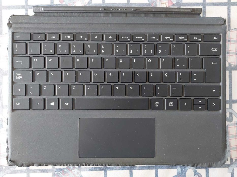 Teclados/Capas Microsoft Surface Pro (à escolha)