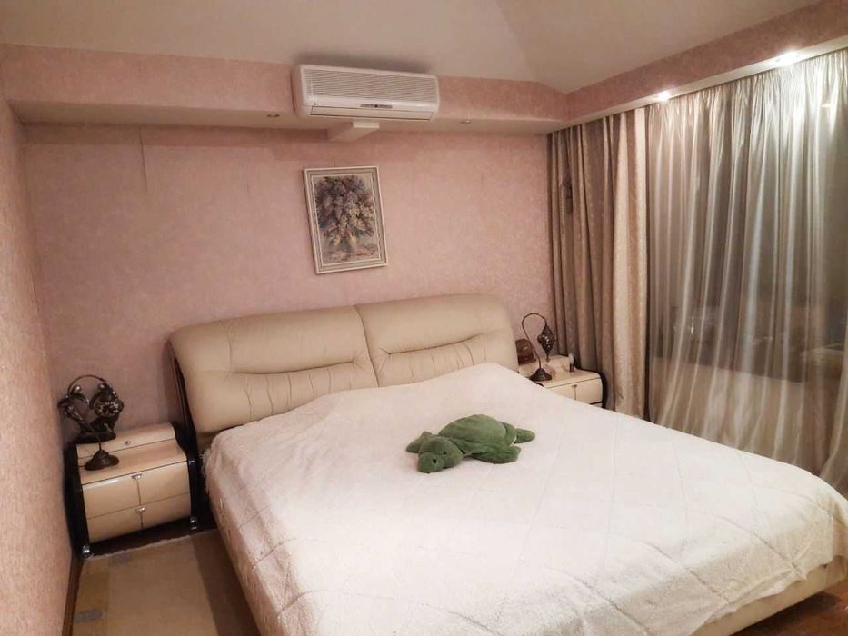 Продам 4к.двухярусн.сталинку,евроремонт,дорогая мебель,ул.Сумская 71