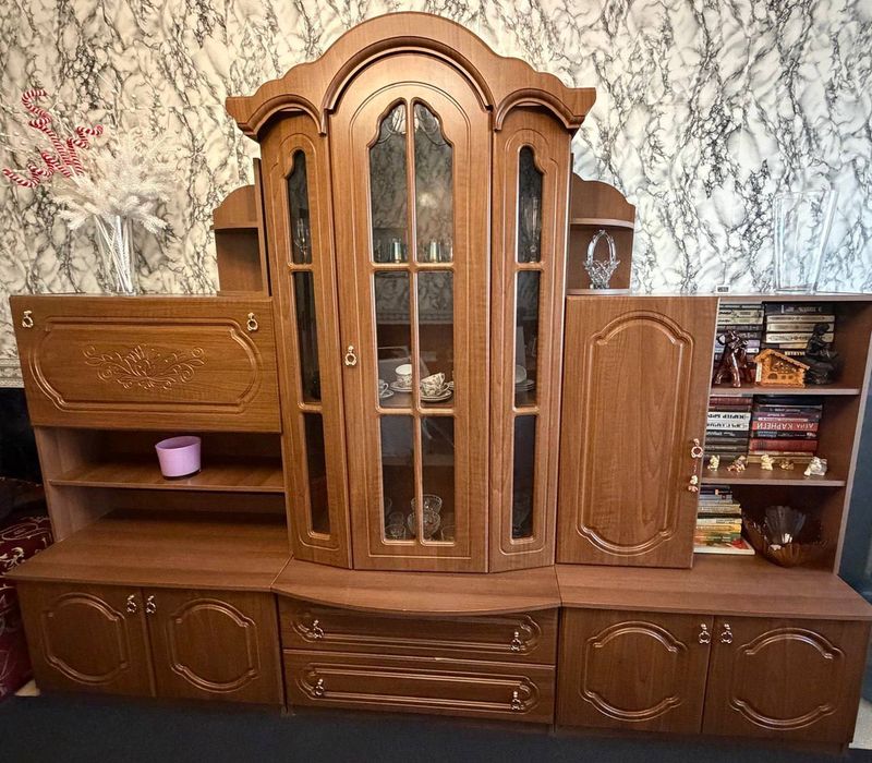 Меблі  в кімнату.