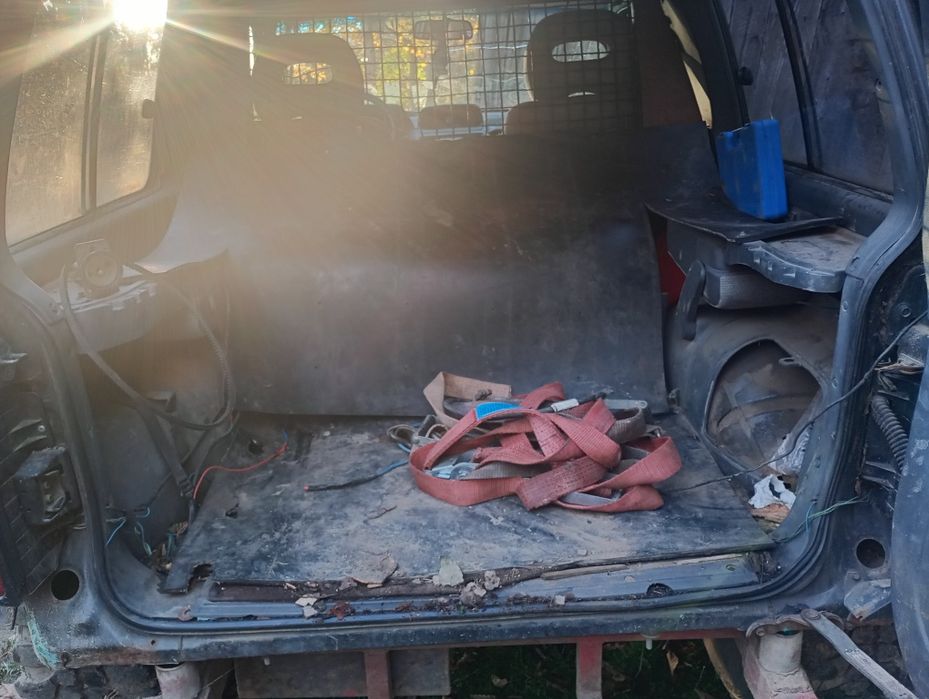 Micubiszi Pajero v6